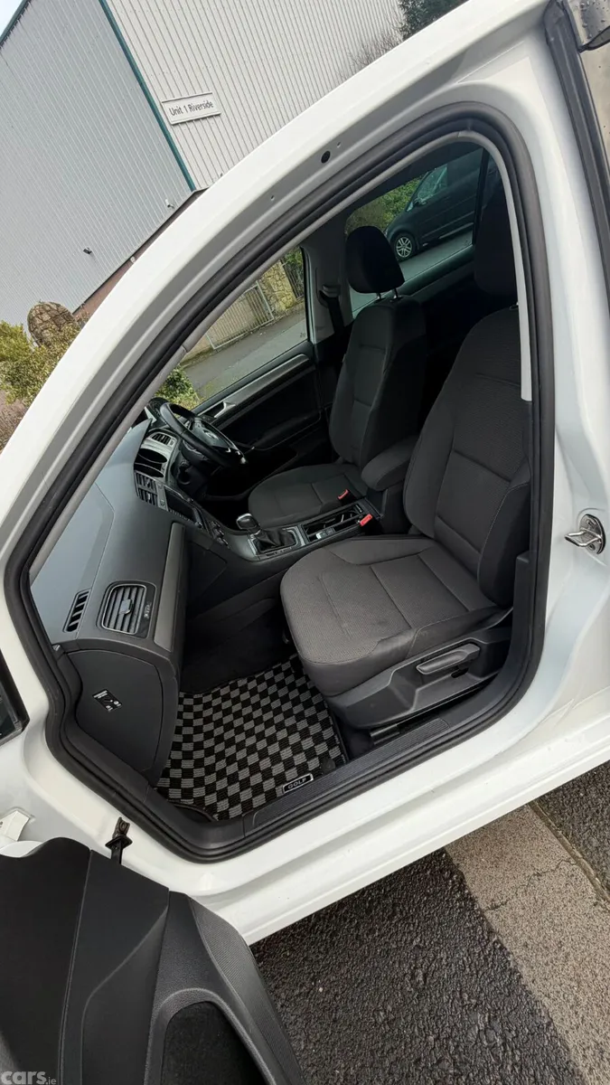 Volkswagen Golf Hatchback, Petrol, 2017, White