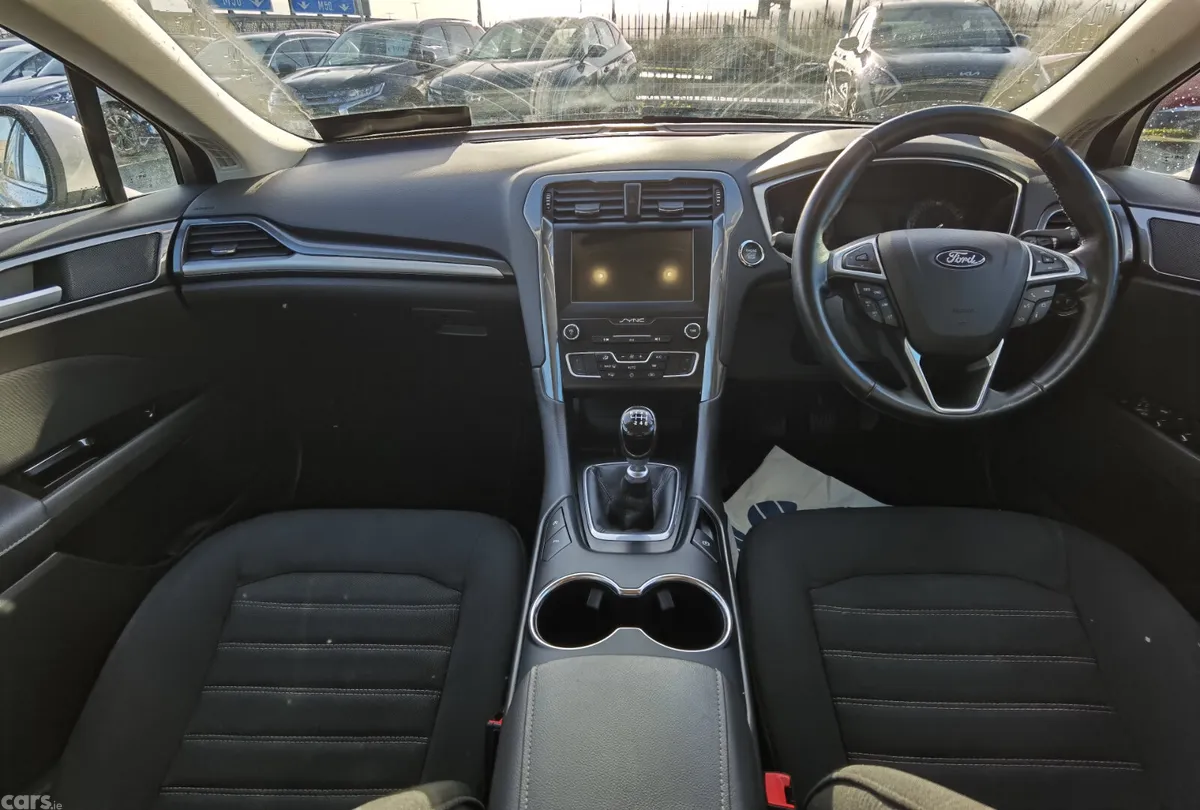 Ford Mondeo Hatchback, Diesel, 2021, Grey