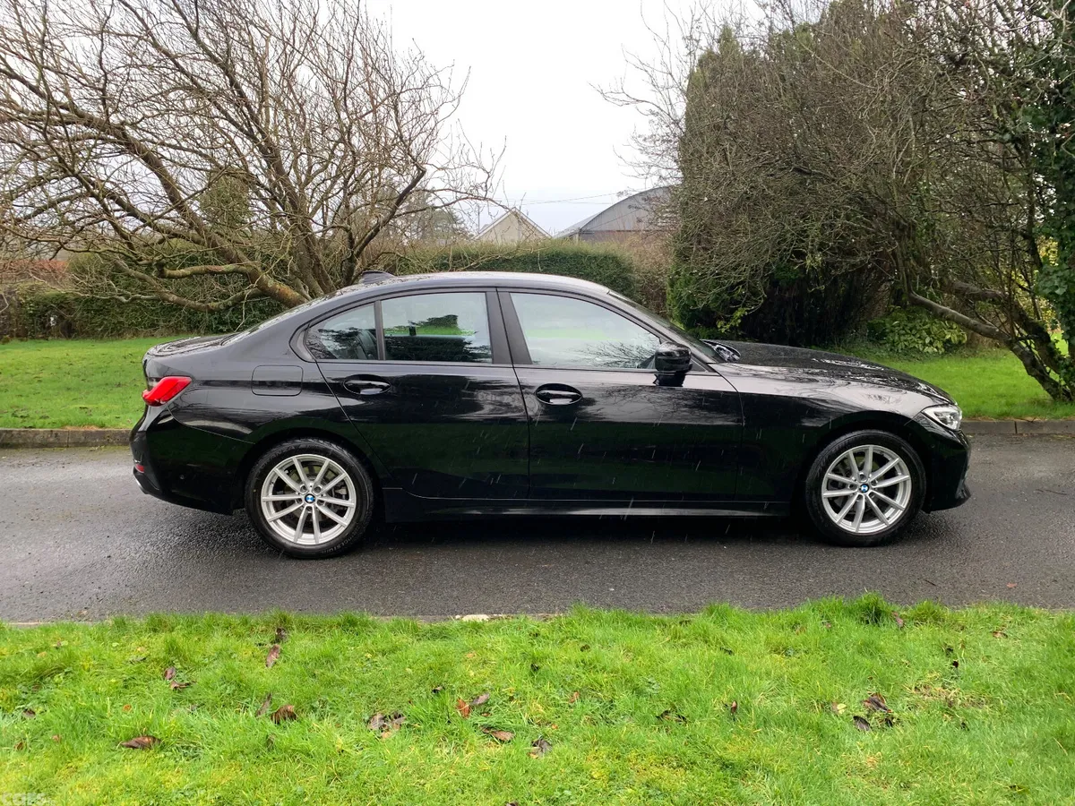 BMW 3-Series Saloon, Diesel, 2019, Black