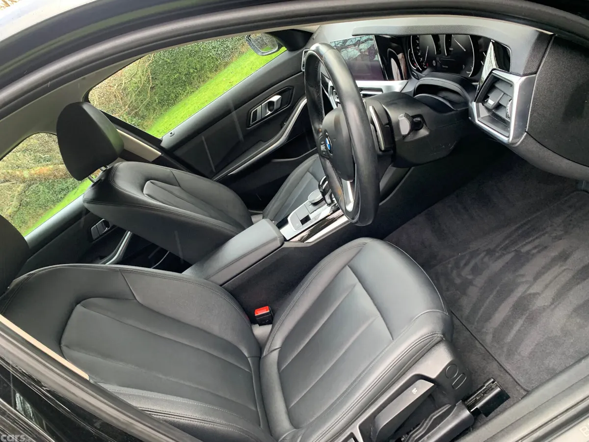 BMW 3-Series Saloon, Diesel, 2019, Black