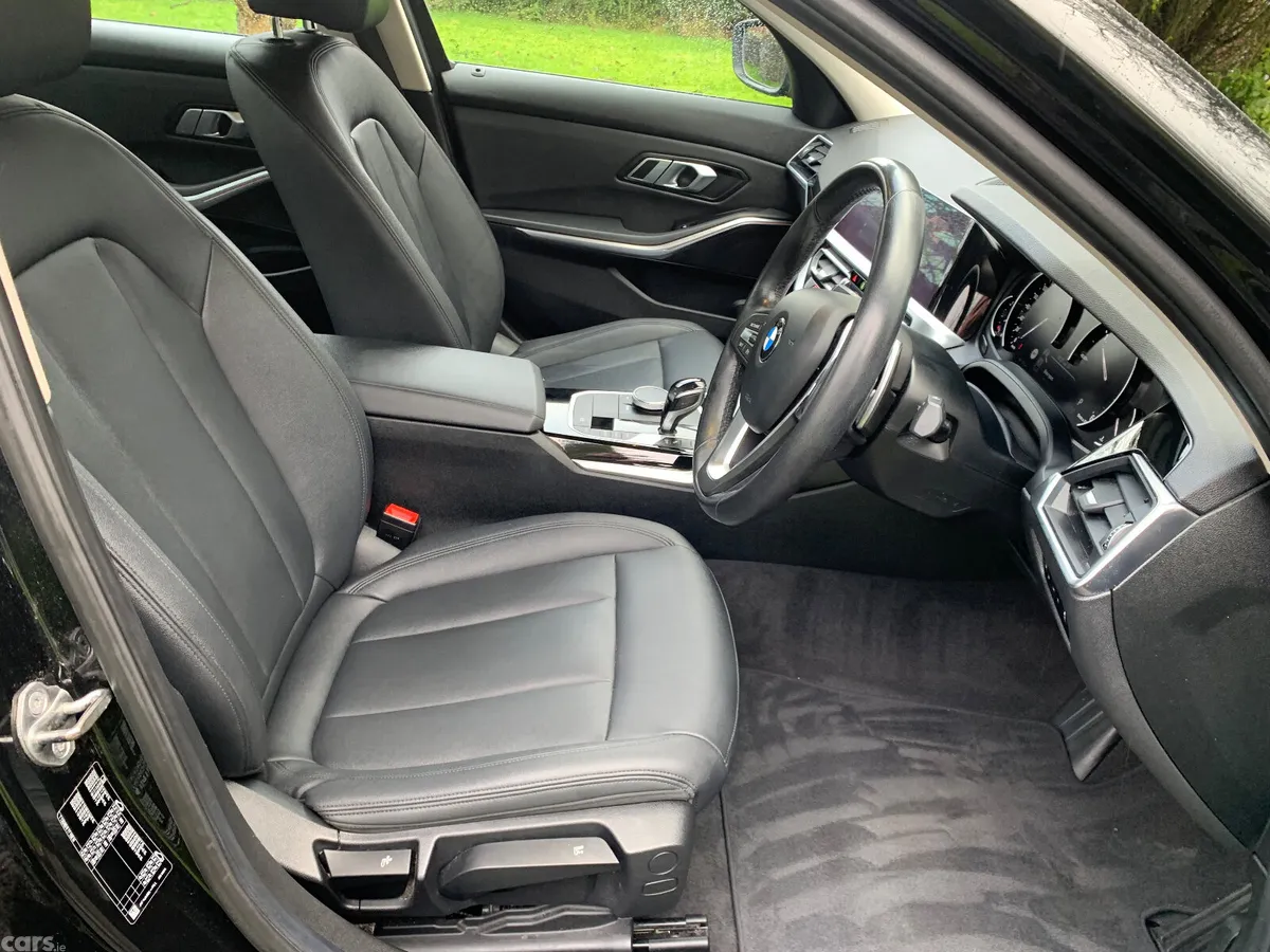 BMW 3-Series Saloon, Diesel, 2019, Black