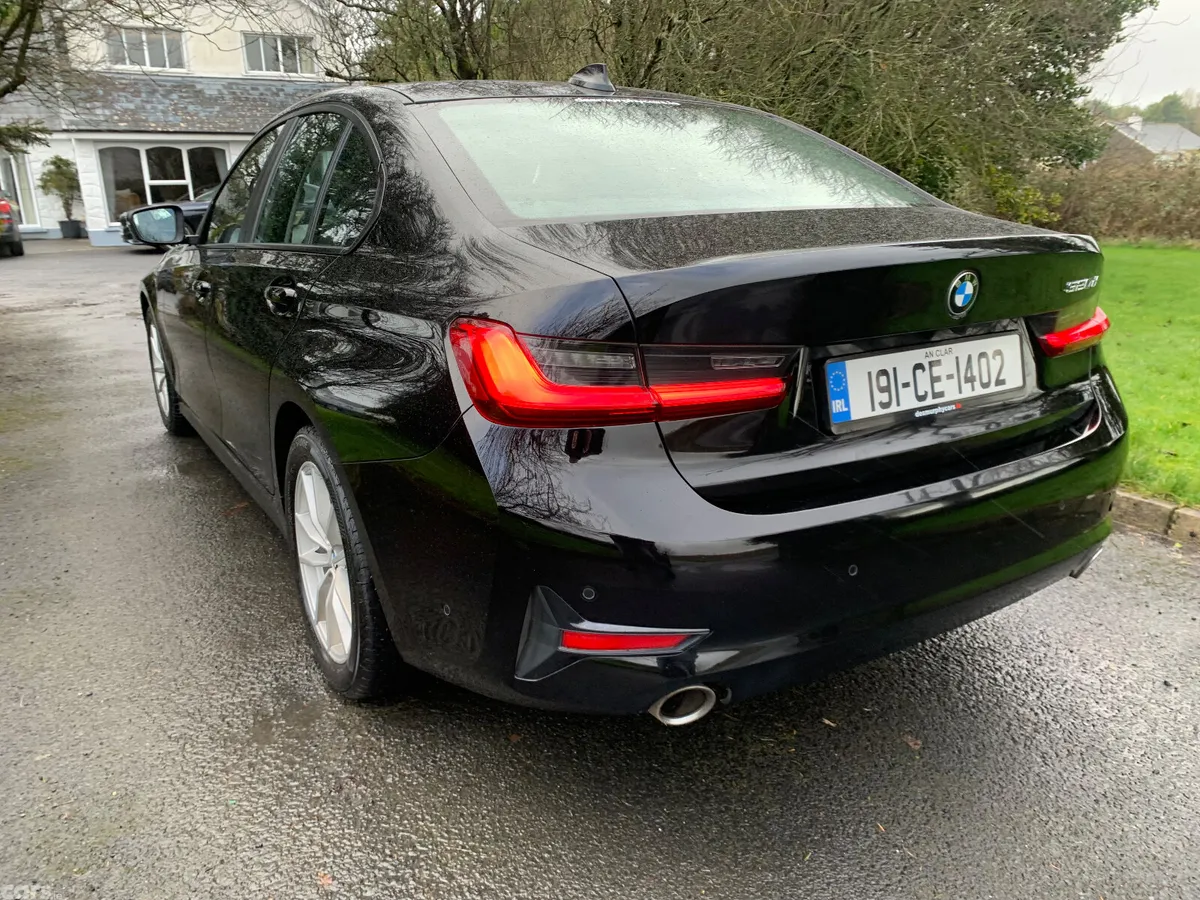 BMW 3-Series Saloon, Diesel, 2019, Black