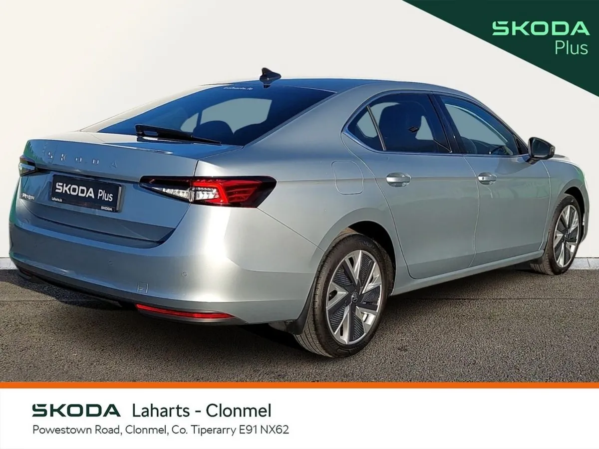 Skoda Superb Saloon, Diesel, 2025, Silver