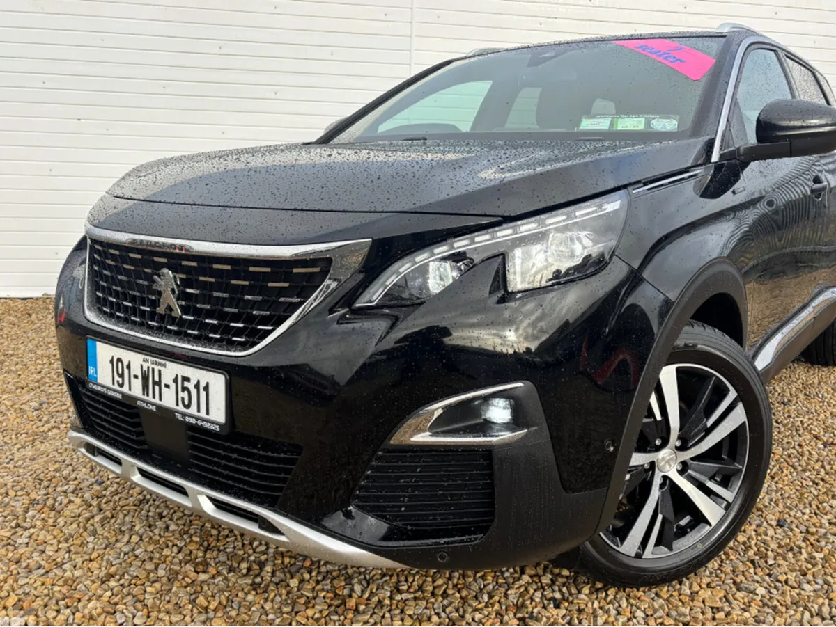 Peugeot 5008 MPV, Petrol, 2019, Black