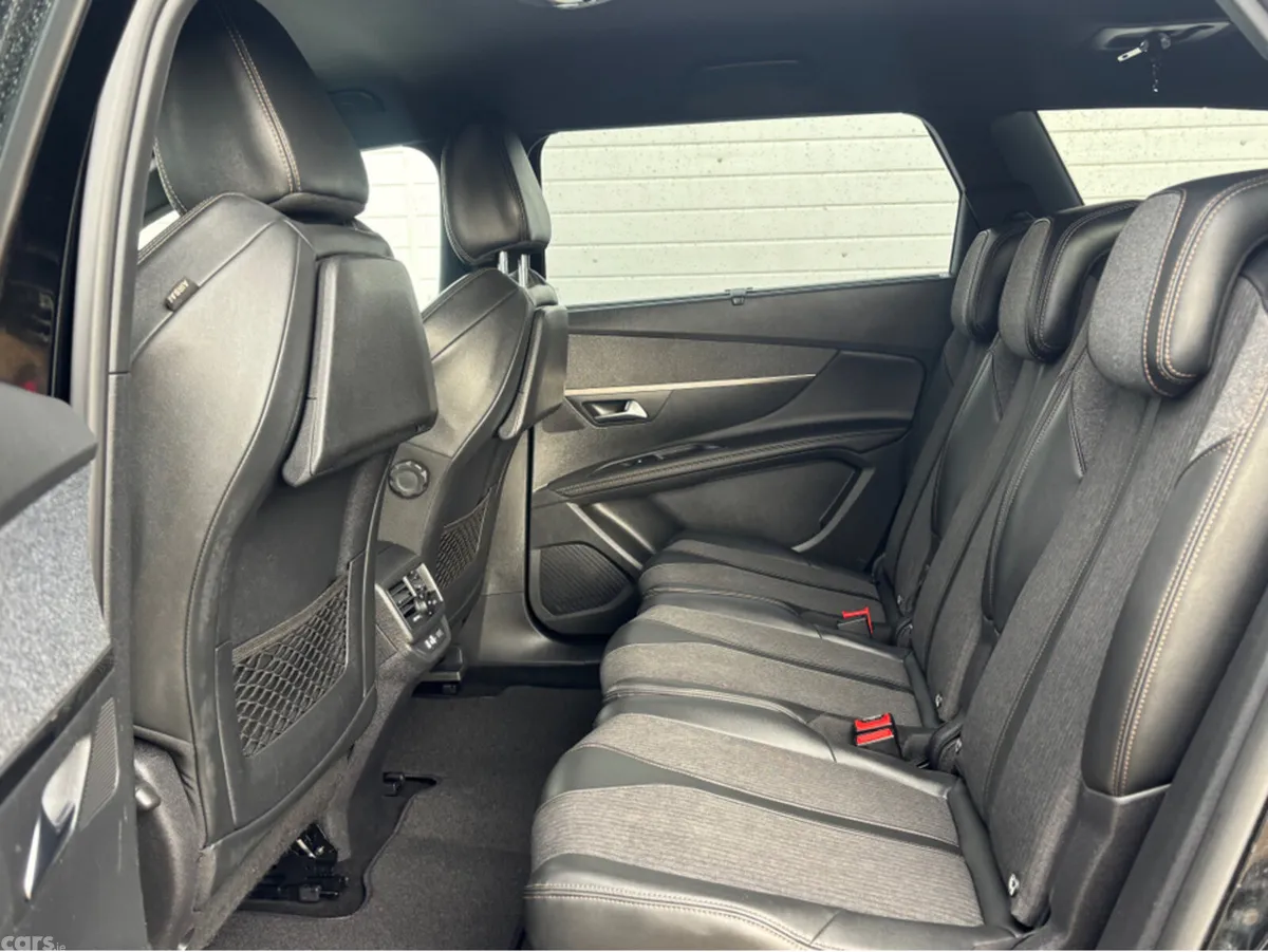 Peugeot 5008 MPV, Petrol, 2019, Black