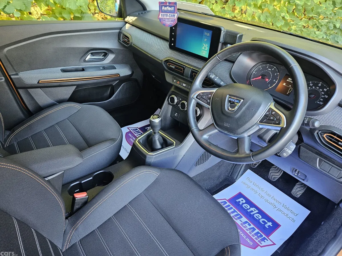 Dacia Sandero Stepway Hatchback, Petrol, 2021, Orange