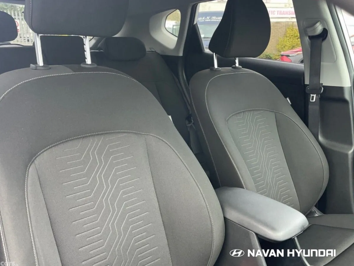 Hyundai KONA MPV, Electric, 2025, White