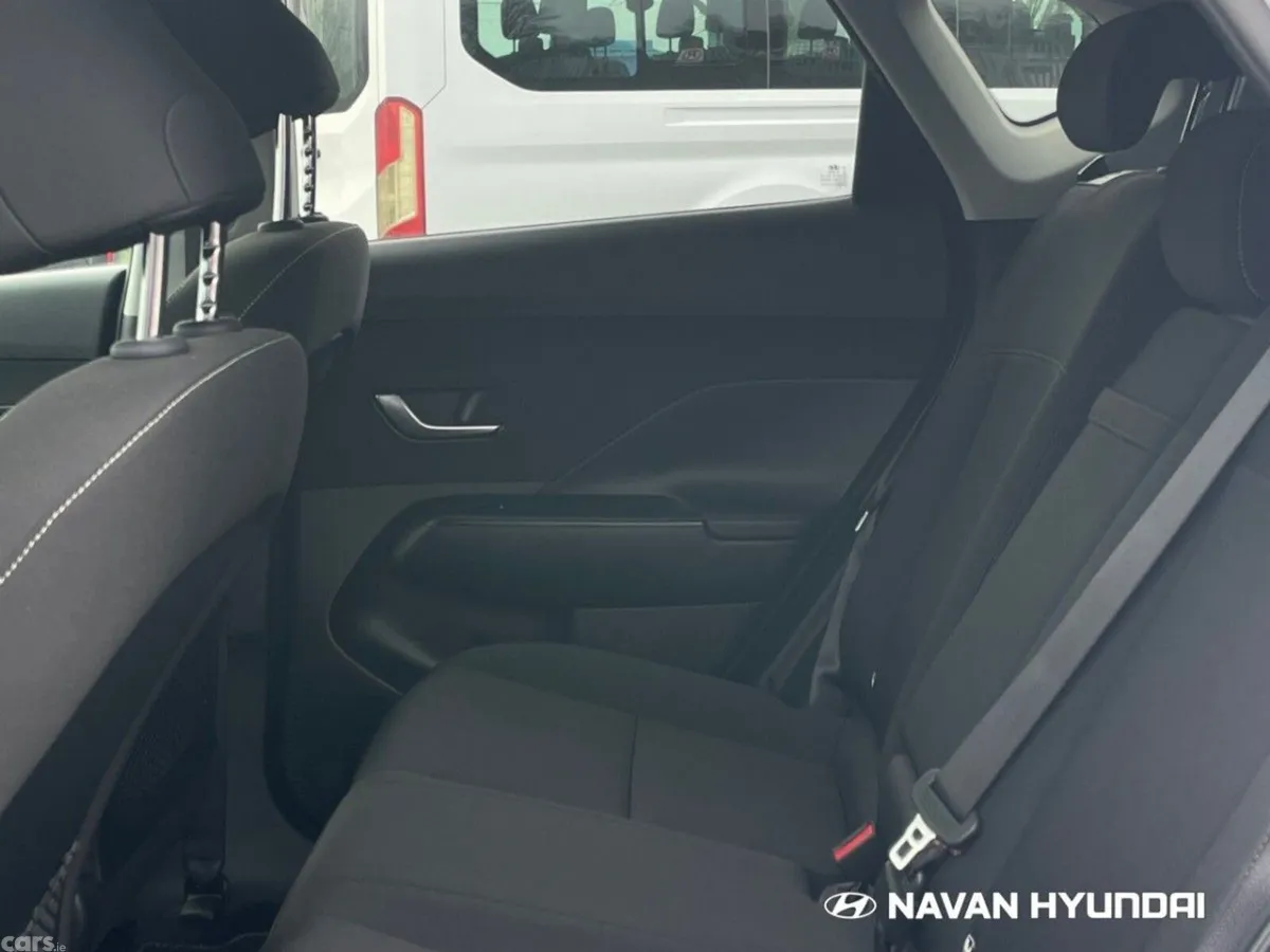 Hyundai KONA MPV, Electric, 2025, White