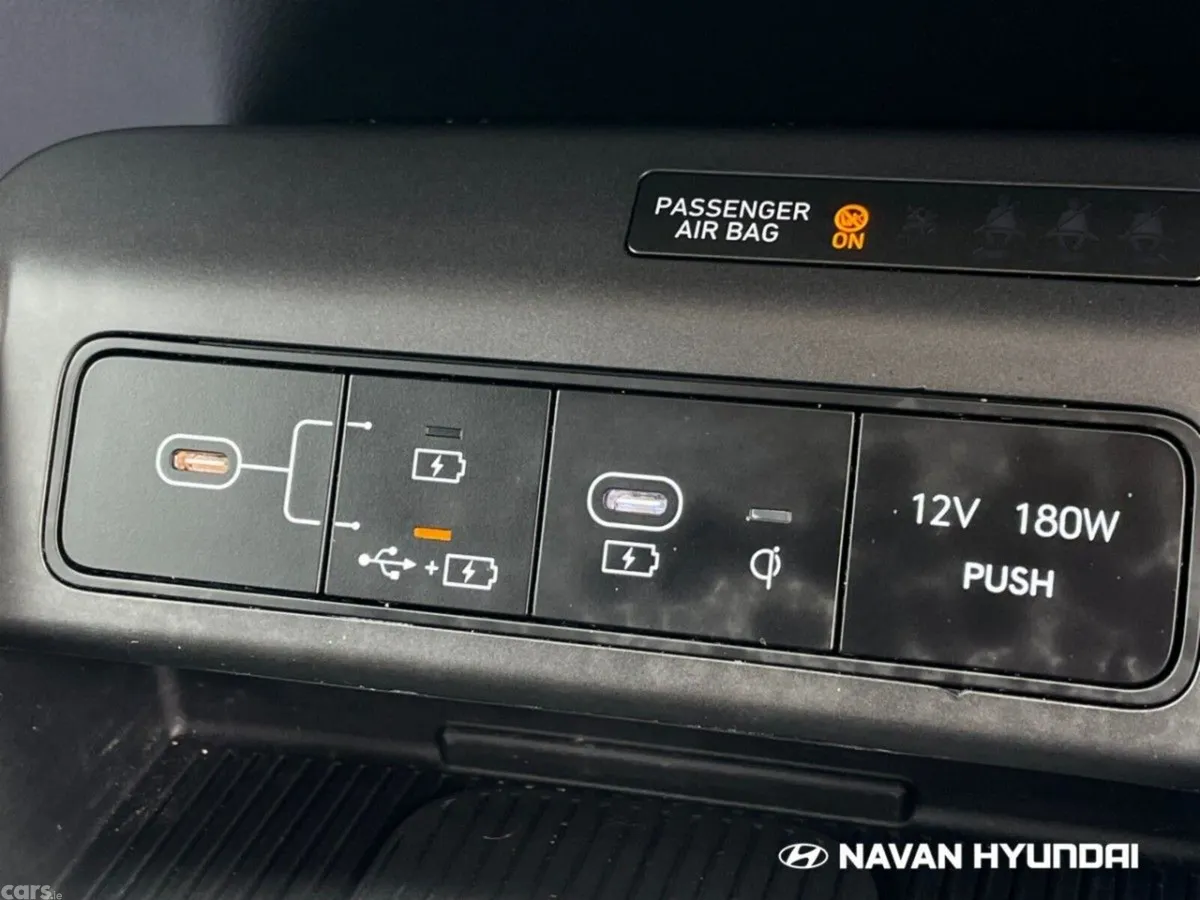 Hyundai KONA MPV, Electric, 2025, White