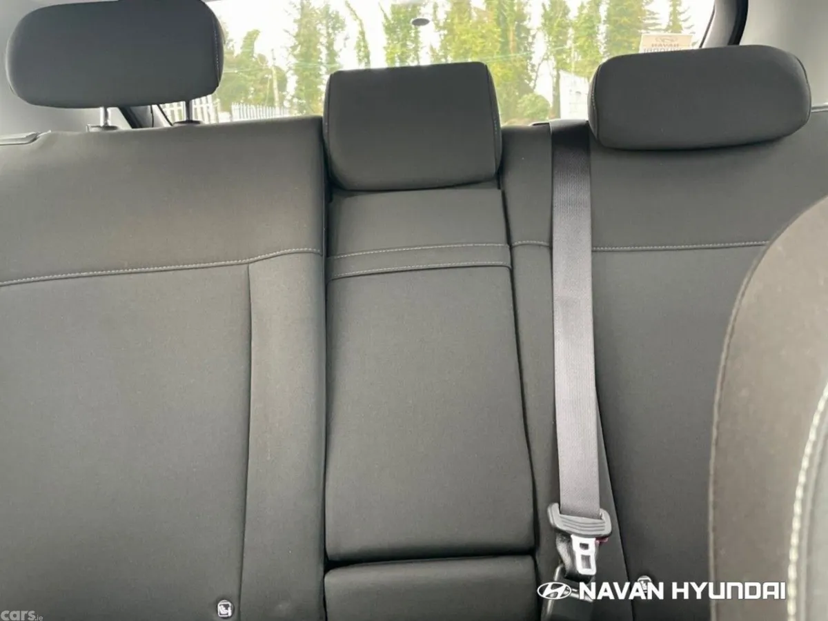 Hyundai KONA MPV, Electric, 2025, White