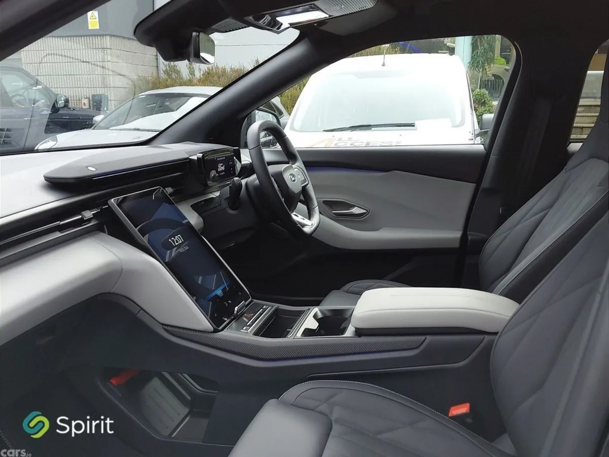 Ford Capri SUV, Electric, 2026, Black