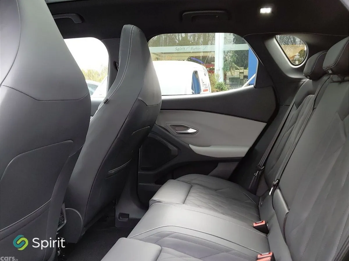 Ford Capri SUV, Electric, 2026, Black