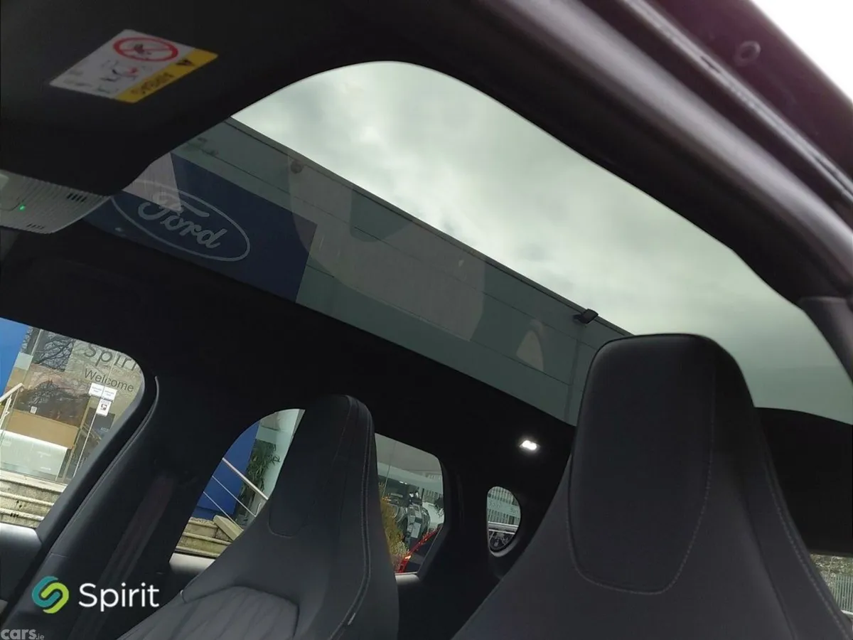 Ford Capri SUV, Electric, 2026, Black