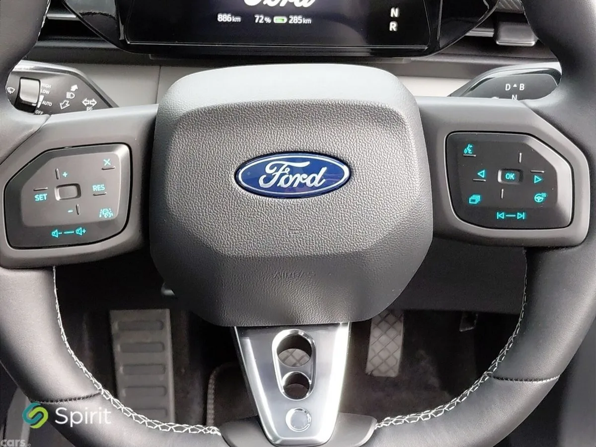 Ford Capri SUV, Electric, 2026, Black