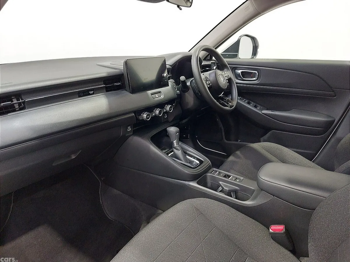 Honda HR-V Hatchback, Petrol Hybrid, 2022, White