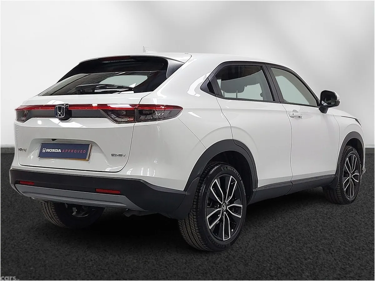 Honda HR-V Hatchback, Petrol Hybrid, 2022, White