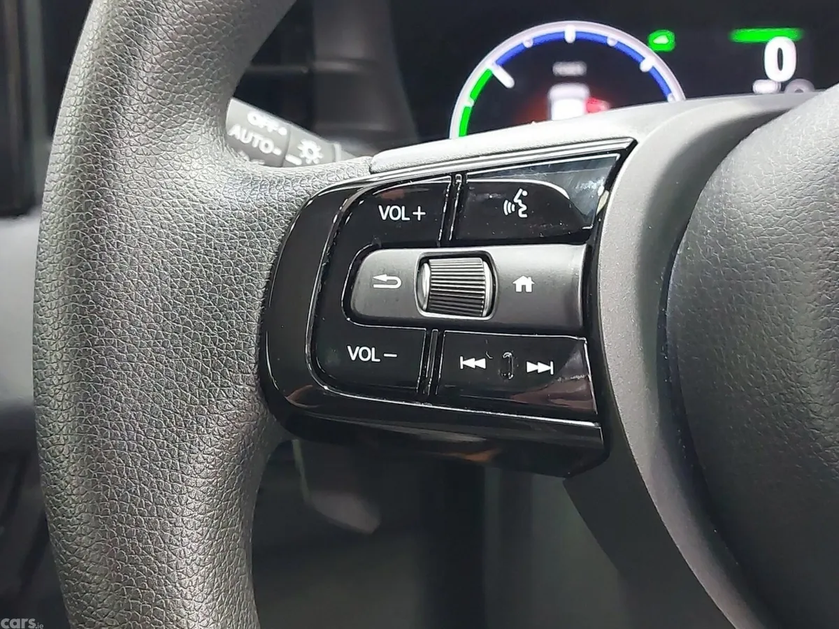 Honda HR-V Hatchback, Petrol Hybrid, 2022, White