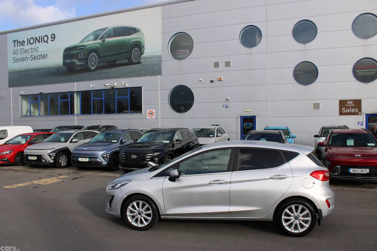 Ford Fiesta Hatchback, Petrol, 2021, Grey