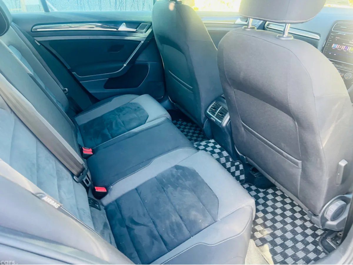 Volkswagen Golf Estate, Petrol, 2019, Black