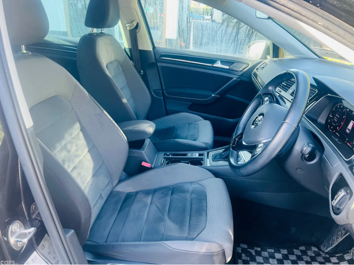 Volkswagen Golf Estate, Petrol, 2019, Black