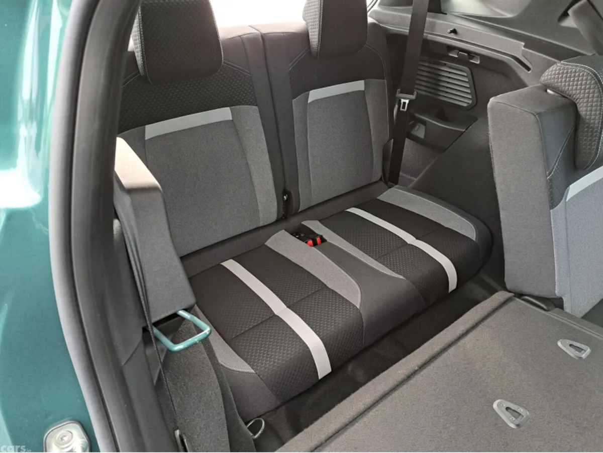Opel Frontera SUV, Petrol Hybrid, 2026, Green