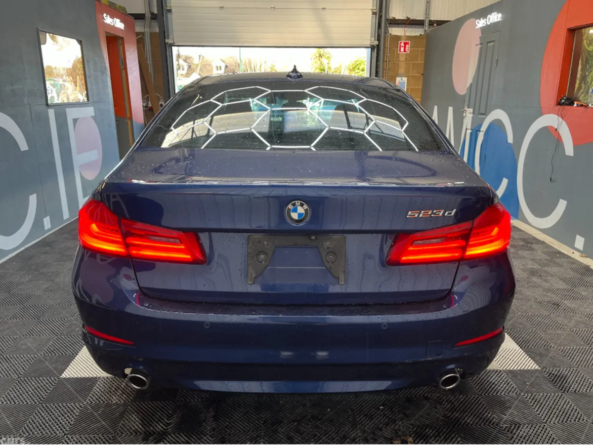 BMW 5-Series Saloon, Diesel, 2017, Blue
