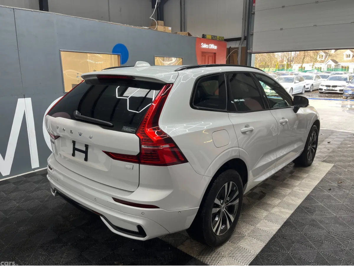 Volvo XC60 SUV, Petrol Plug-in Hybrid, 2022, White