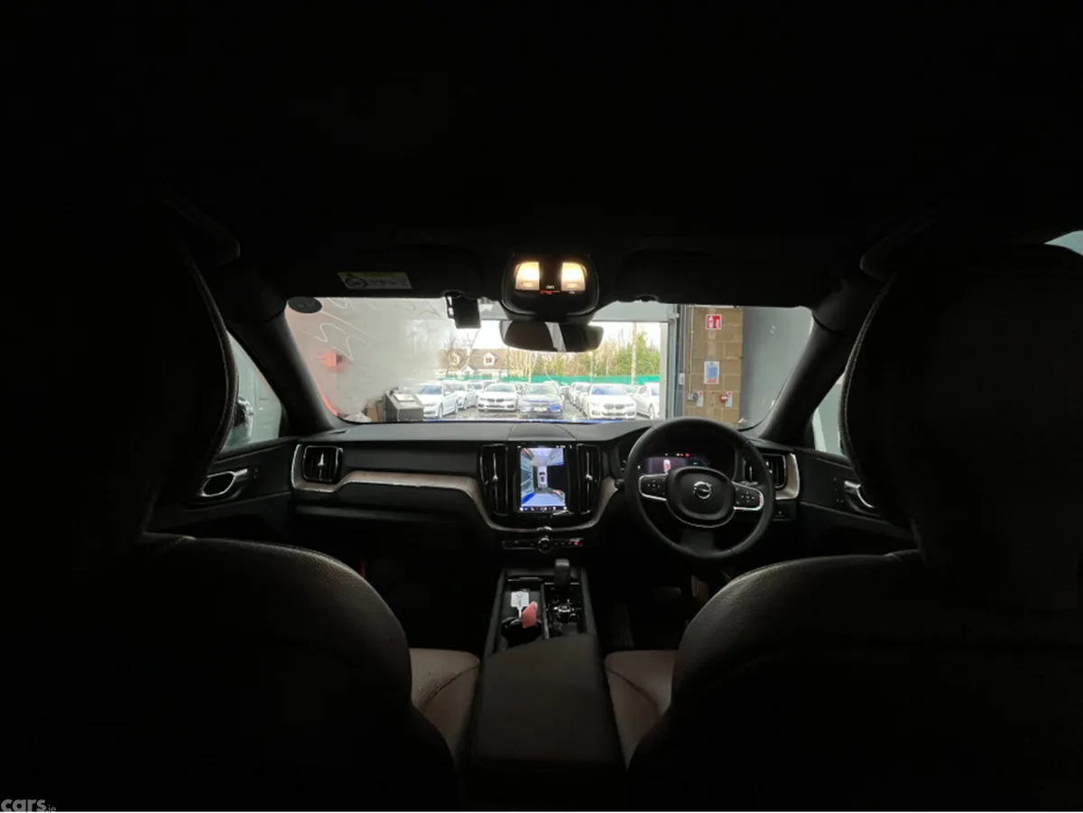 Volvo XC60 SUV, Petrol Plug-in Hybrid, 2022, White