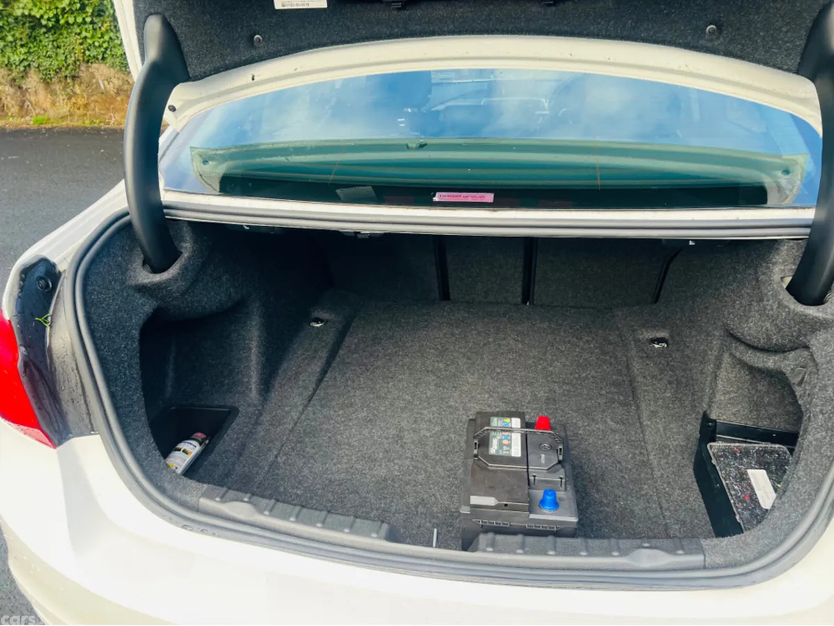 BMW 3-Series Saloon, Diesel, 2018, White