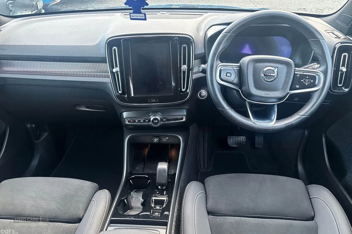 Volvo XC40 SUV, Petrol Hybrid, 2025, Blue