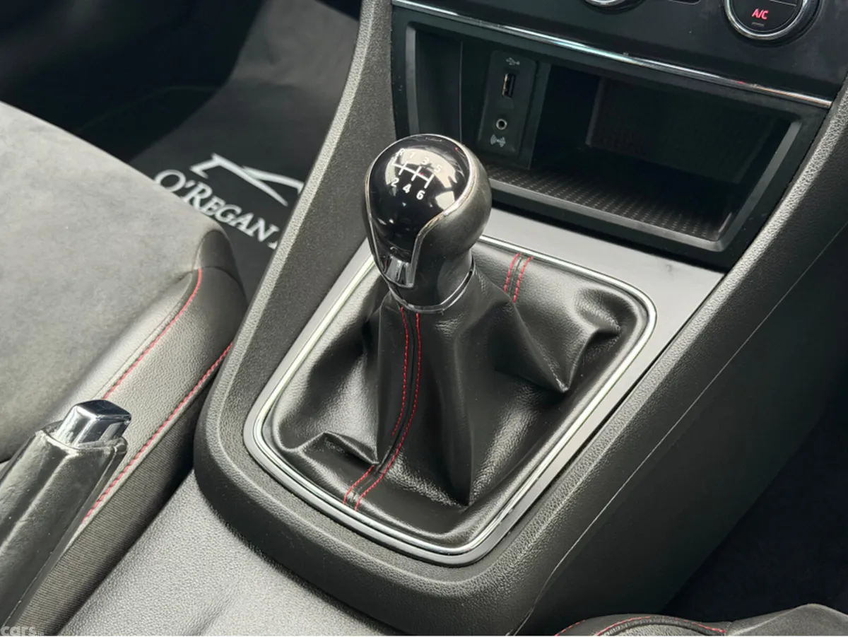 SEAT Leon Hatchback, Diesel, 2017, Black