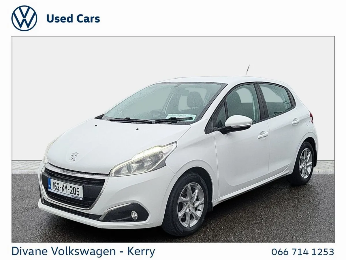 Peugeot 208 Hatchback, Diesel, 2016, White