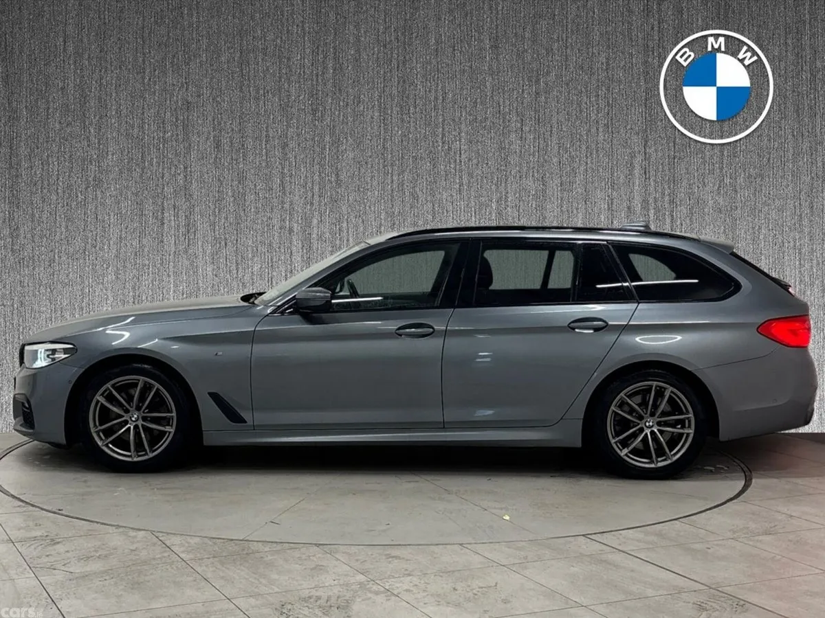 BMW 5-Series Estate, Diesel, 2020, Blue