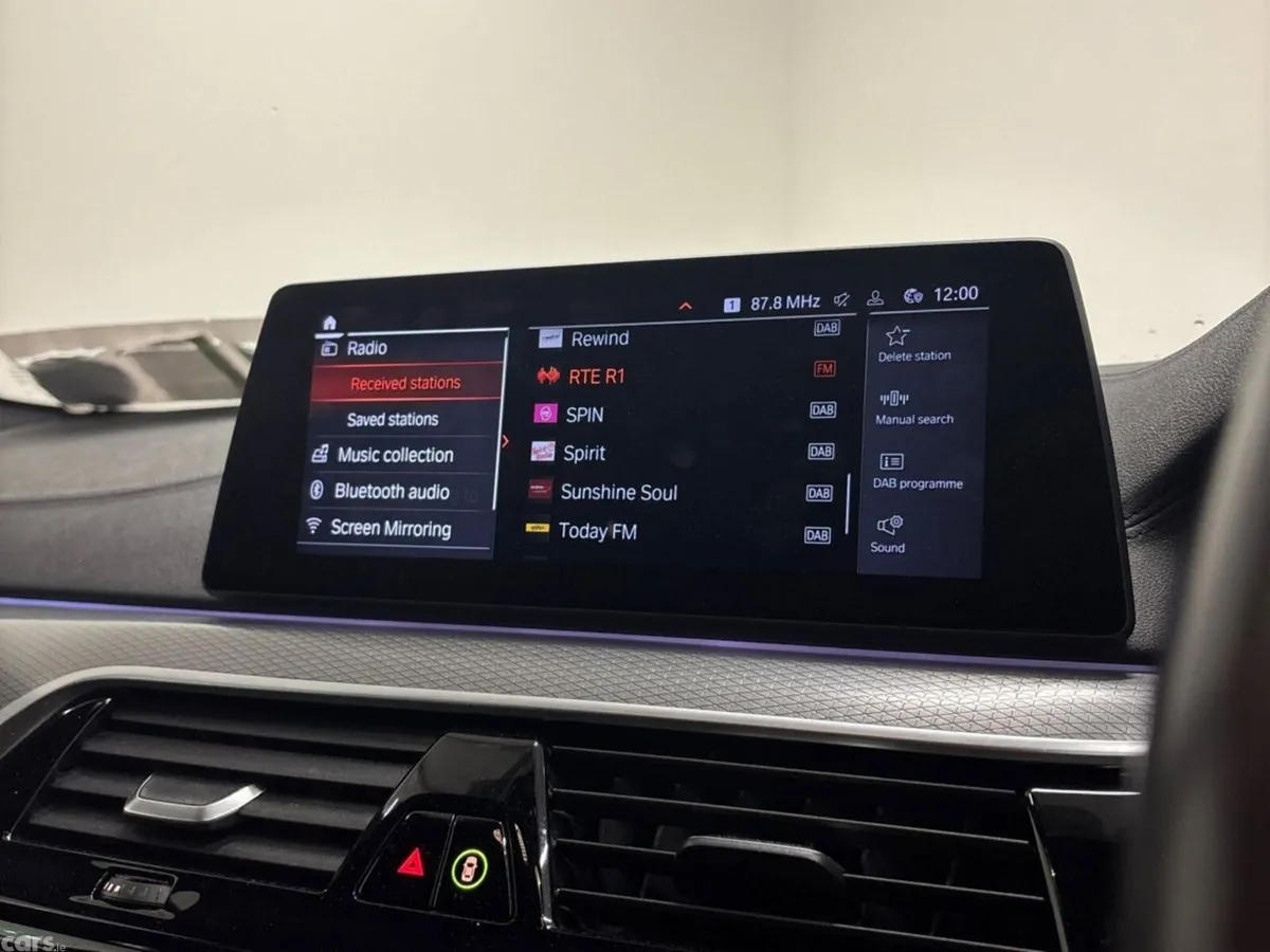 BMW 5-Series Estate, Diesel, 2020, Blue