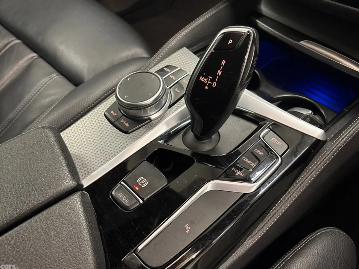 BMW 5-Series Estate, Diesel, 2020, Blue