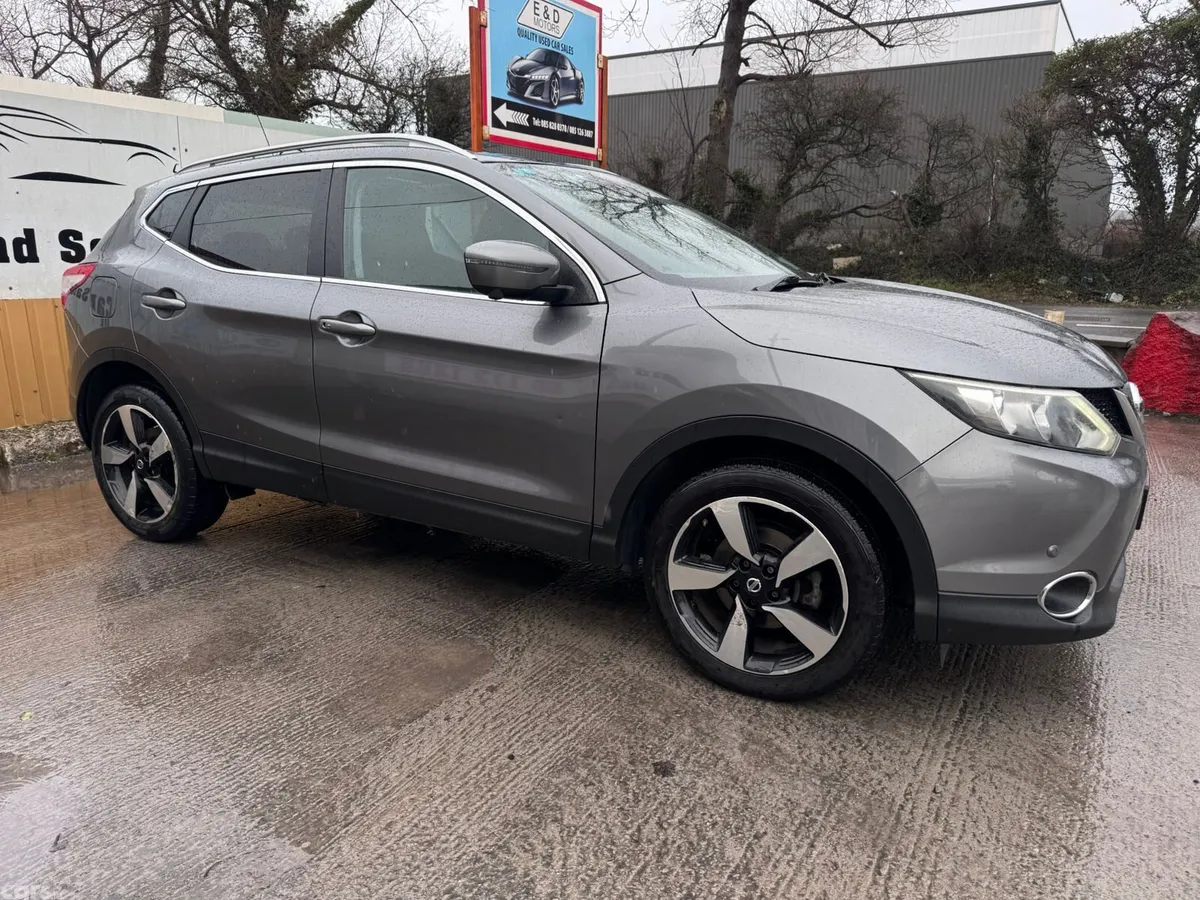 Nissan Qashqai Hatchback, Petrol, 2015, Grey