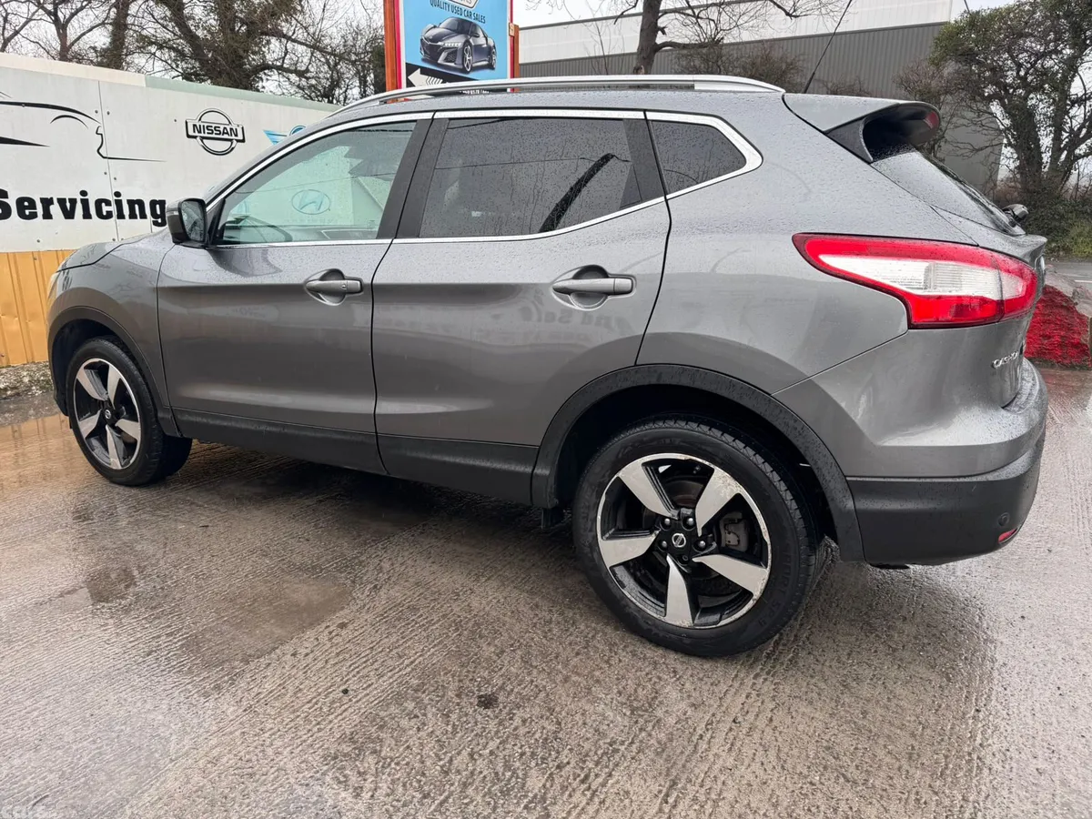 Nissan Qashqai Hatchback, Petrol, 2015, Grey