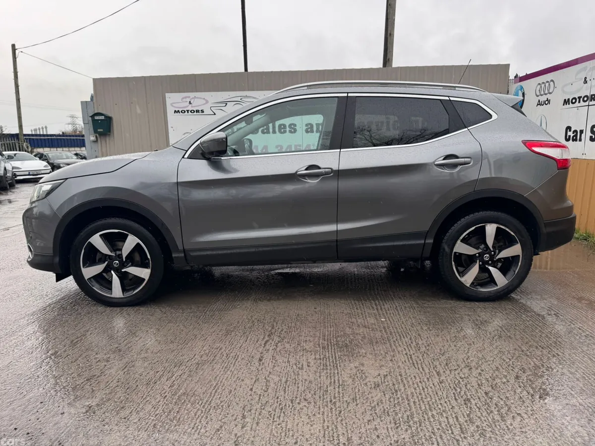 Nissan Qashqai Hatchback, Petrol, 2015, Grey