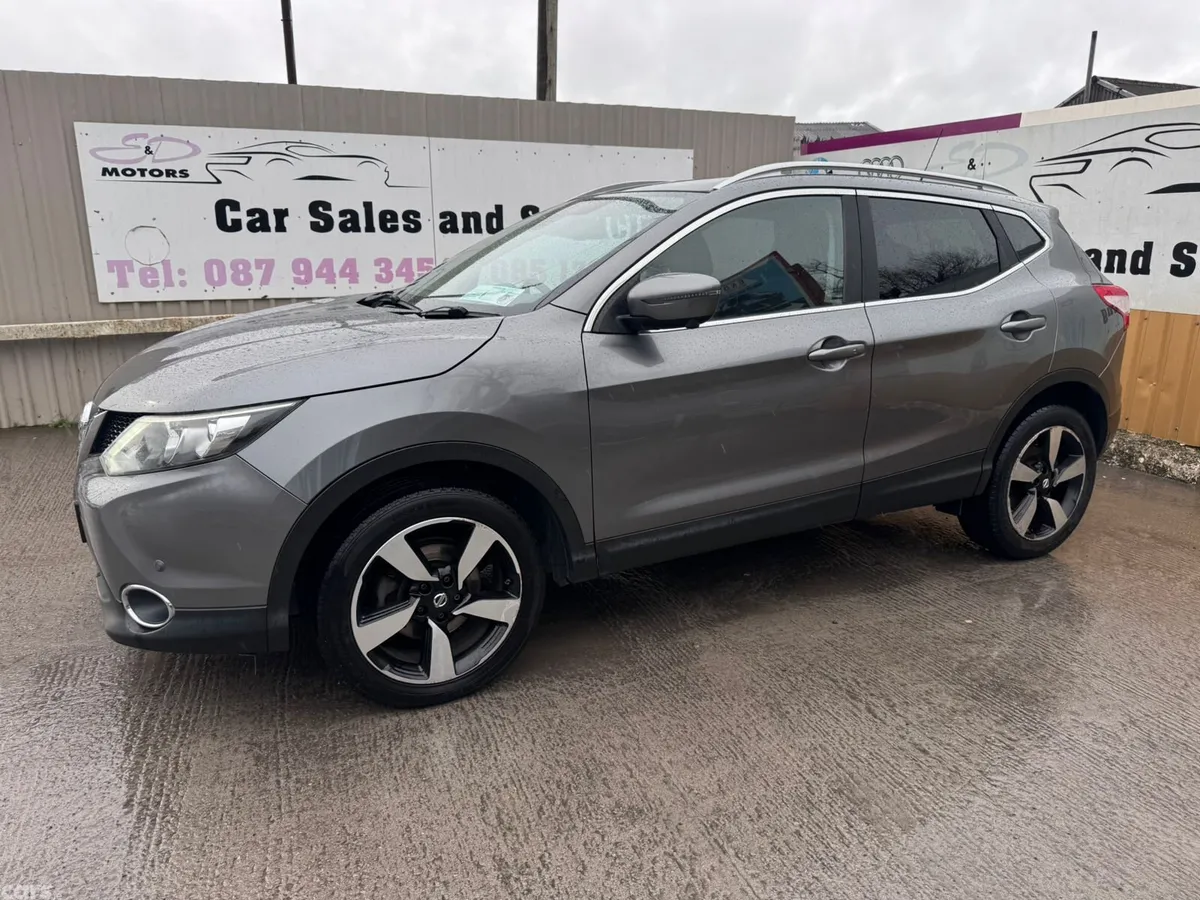 Nissan Qashqai Hatchback, Petrol, 2015, Grey