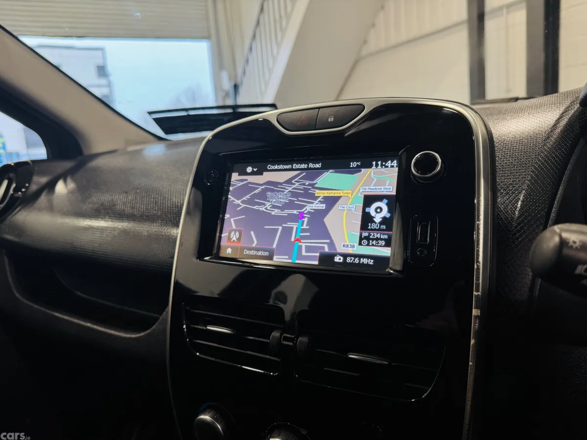 Renault Clio Hatchback, Petrol, 2016, Black