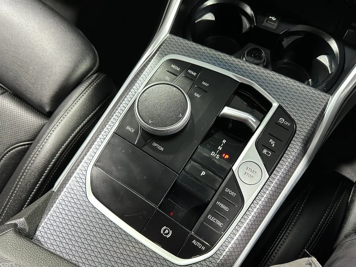 BMW 3-Series Saloon, Petrol Hybrid, 2025, Blue