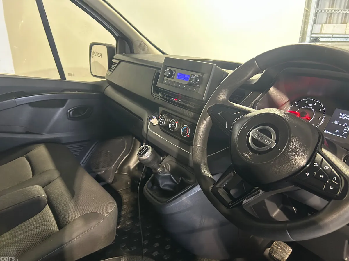 Nissan Primastar MPV, Diesel, 2022, White