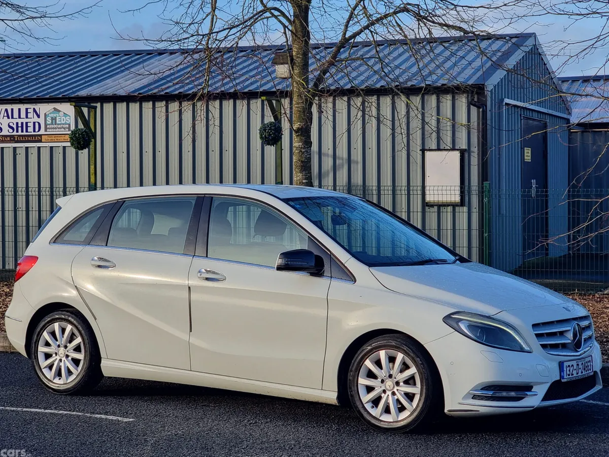 Mercedes-Benz B-Class MPV, Petrol, 2013, White
