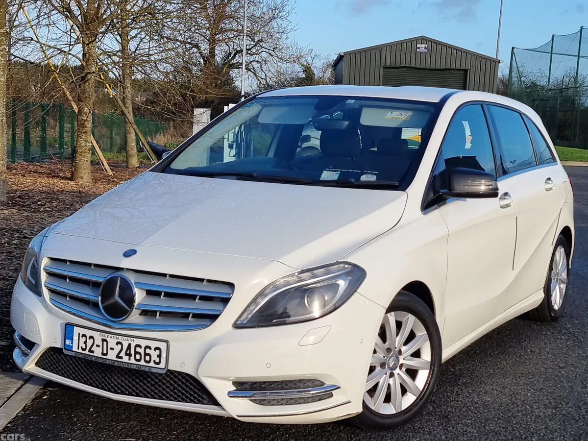 Mercedes-Benz B-Class MPV, Petrol, 2013, White