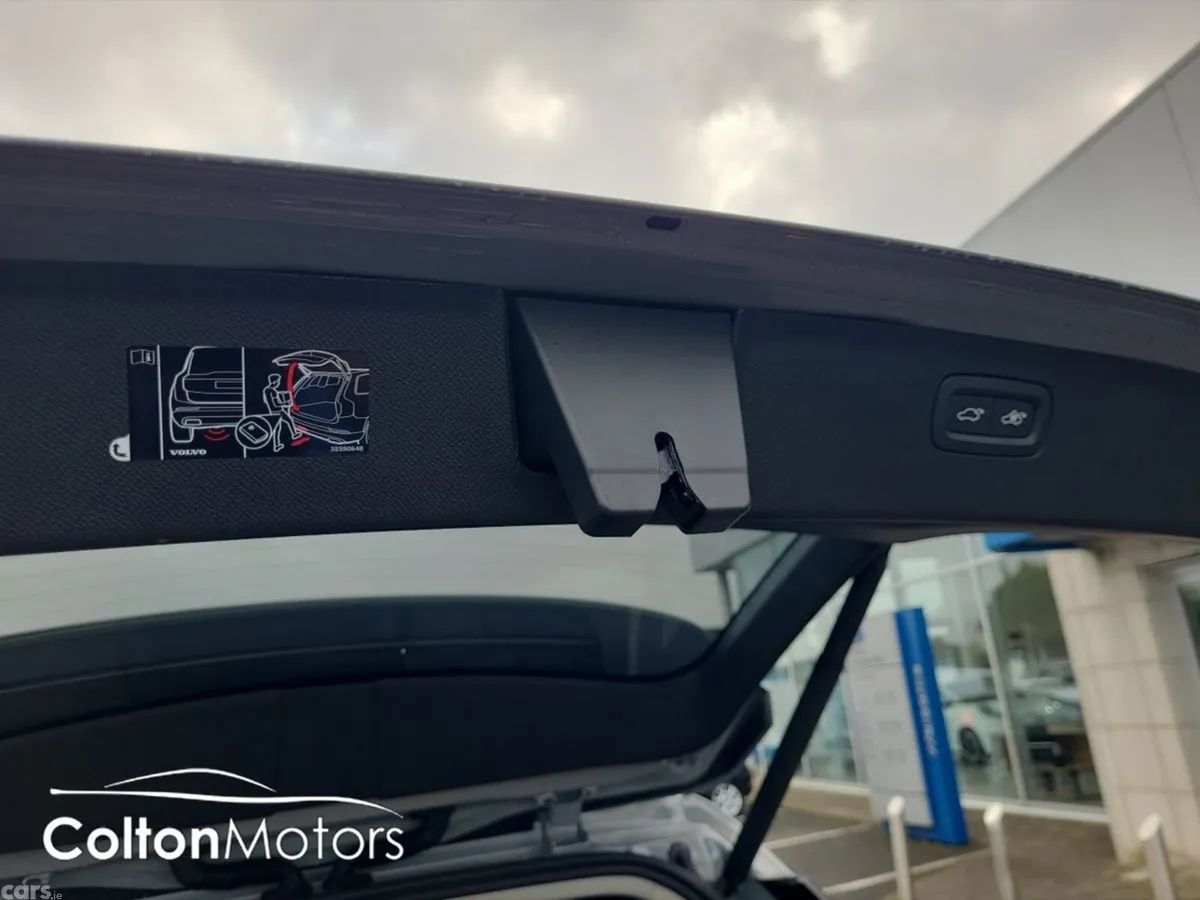 Volvo XC90 SUV, Petrol Plug-in Hybrid, 2025, Grey