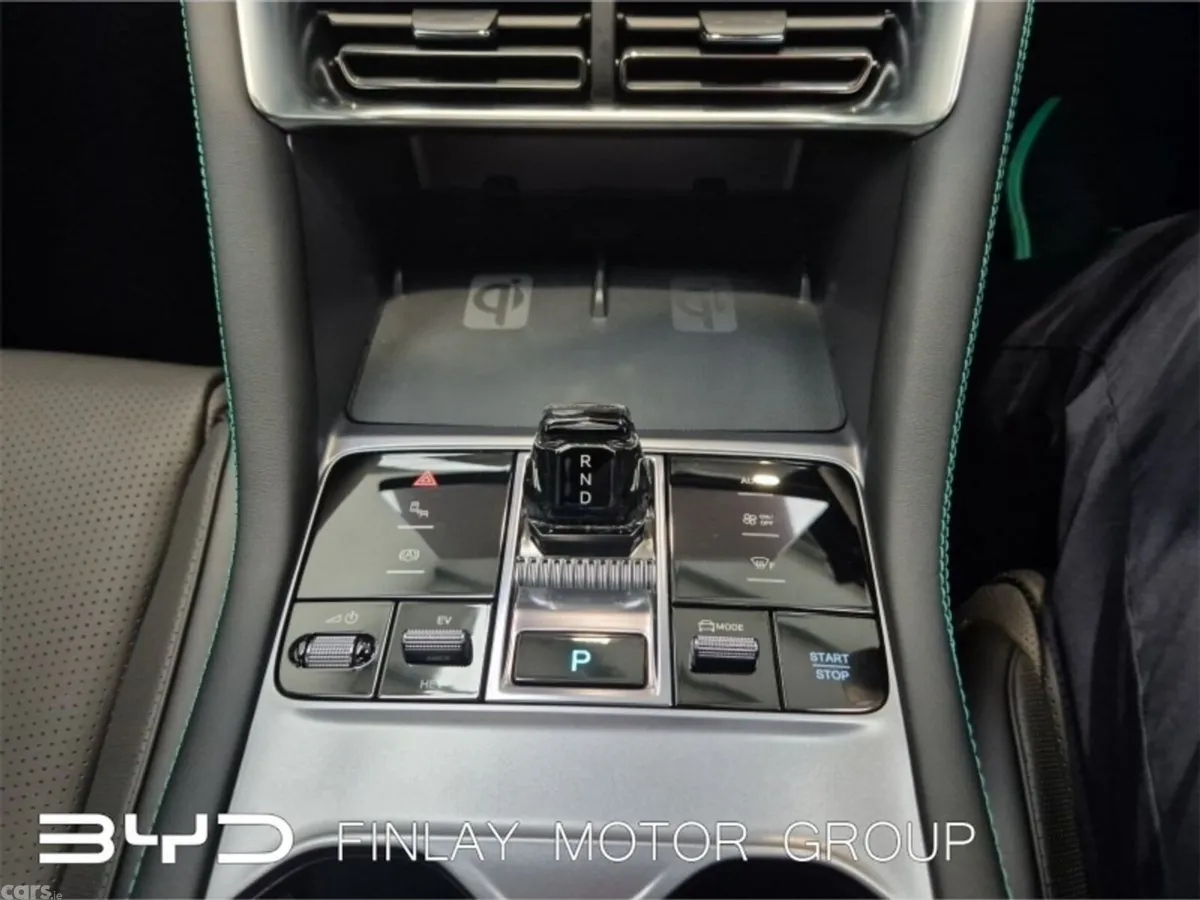 BYD SEAL U SUV, Petrol Plug-in Hybrid, 2027, Blue