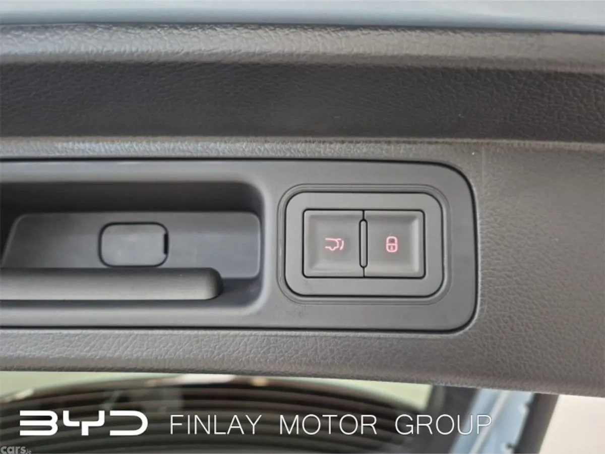 BYD SEAL U SUV, Petrol Plug-in Hybrid, 2027, Blue