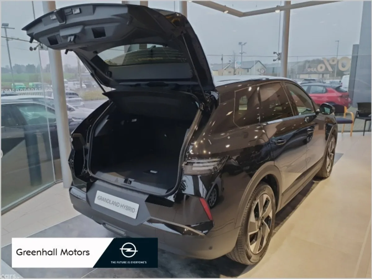 Opel Grandland SUV, Petrol, 2027, Black