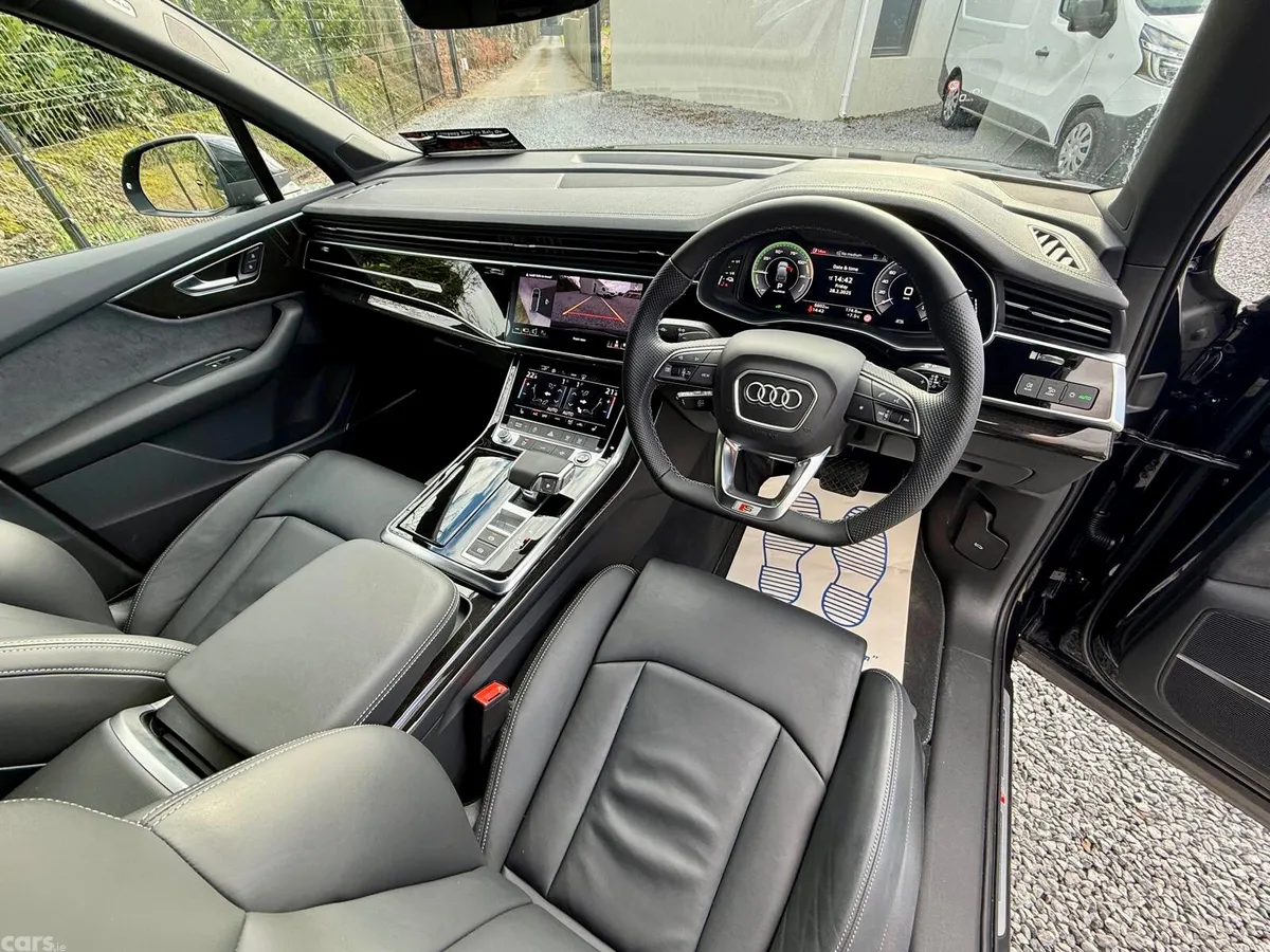 Audi Q7 SUV, Petrol Plug-in Hybrid, 2024, Black