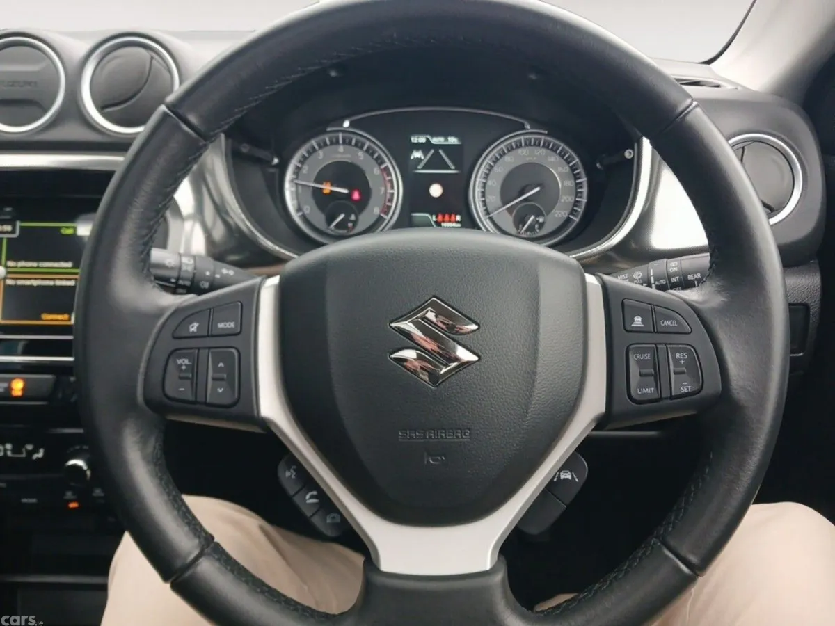 Suzuki Vitara SUV, Petrol, 2025, Grey